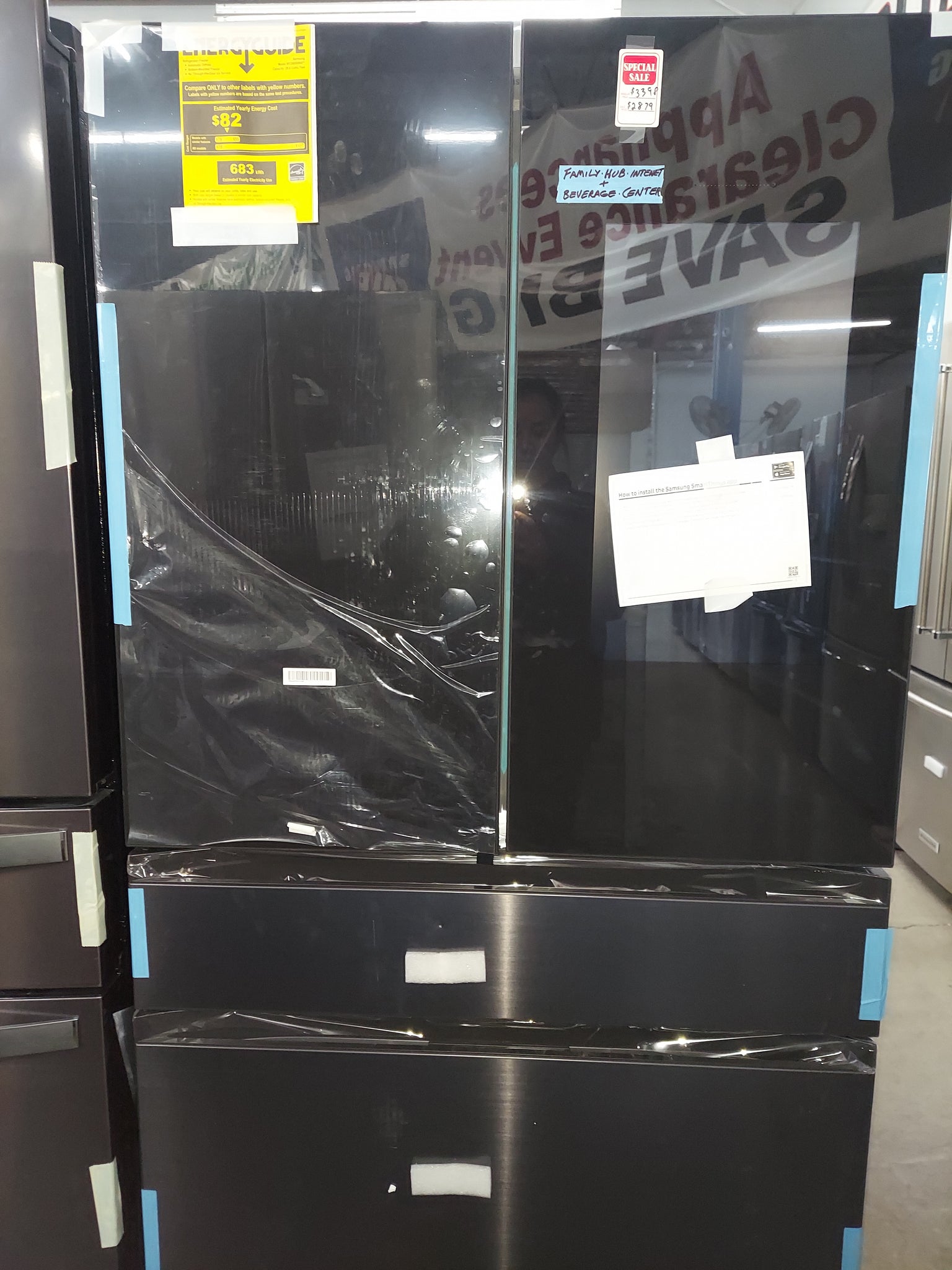 Samsung Bespoke 4-Door French Door Refrigerator (29 cu. ft.) With Family Hub (RF29BB89008M)